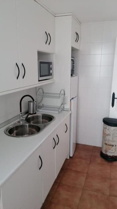 Views, Family & Private Parking In Alto Albayzin Apartament